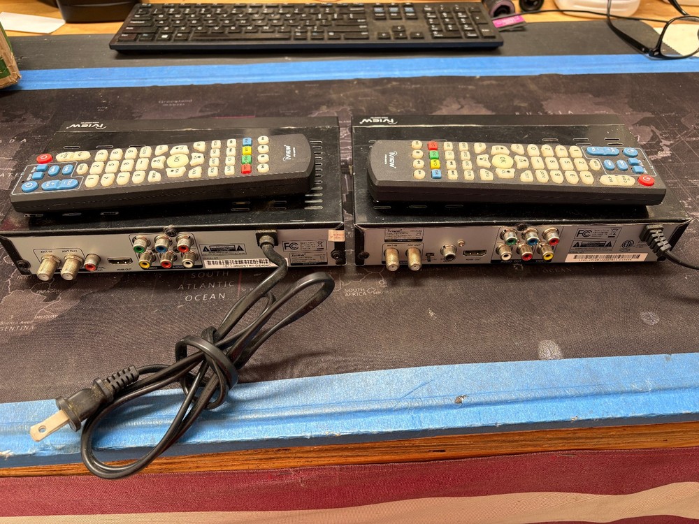 Iview digital converter box 3500stbii 2 each