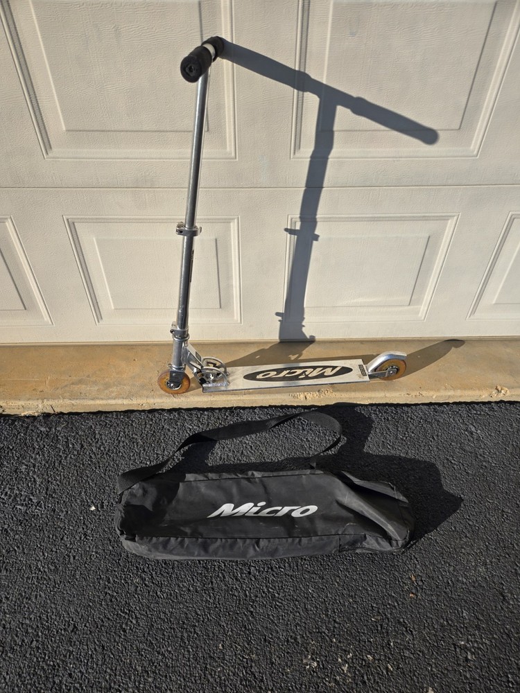 Vintage 2000s Huffy Micro Scooter