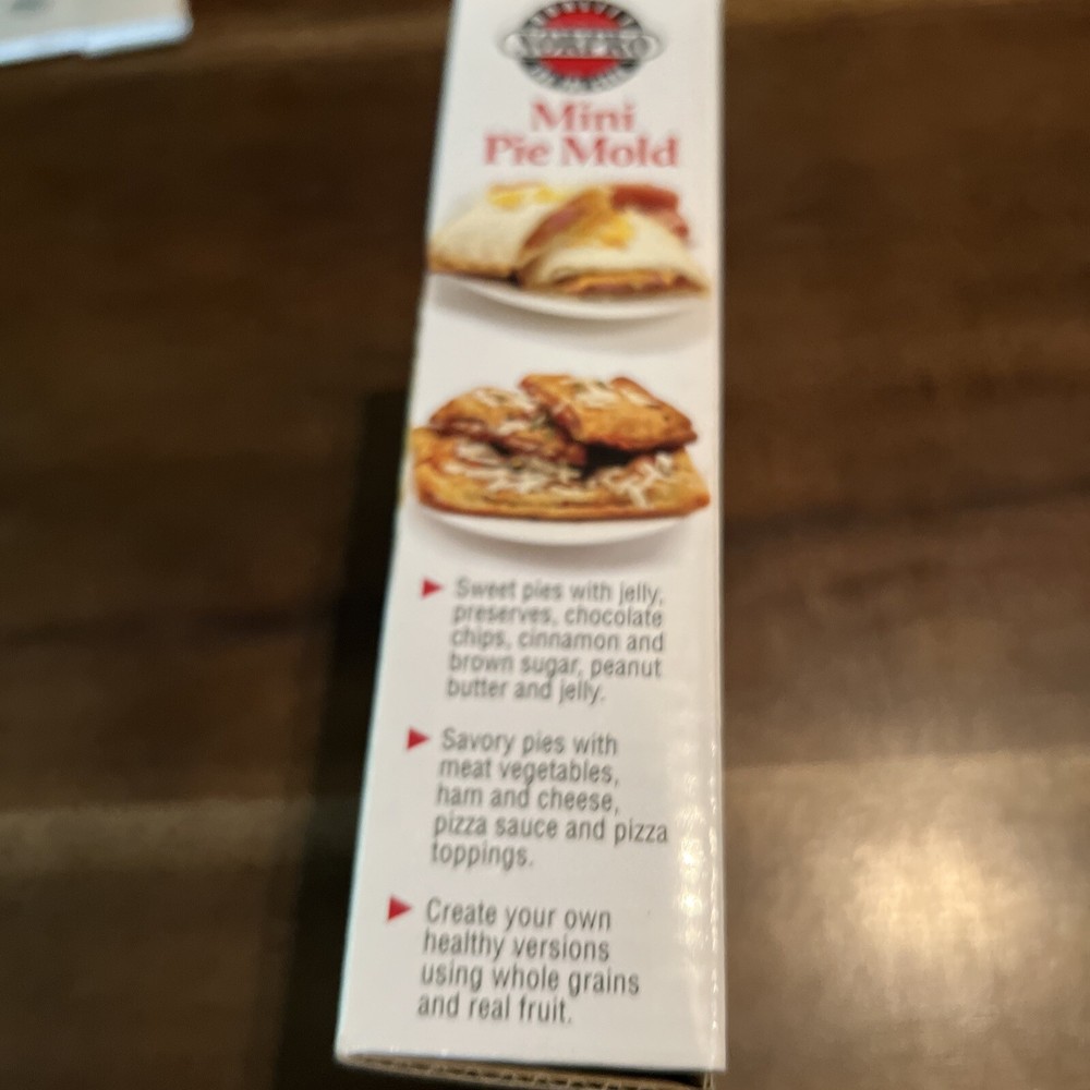 Norpro Mini Plastic Pie Mold 4 ½ x 3 Inches - NEW