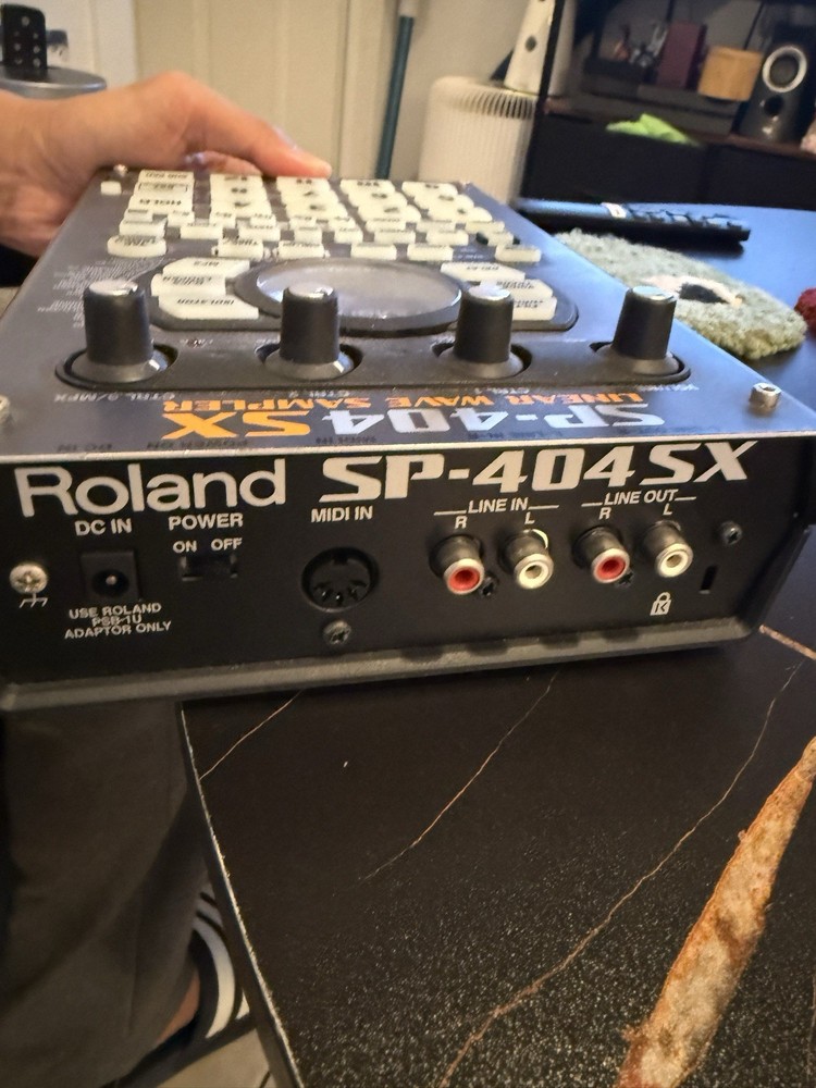 Roland SP-404SX LINEAR WAVE SAMPLER Used