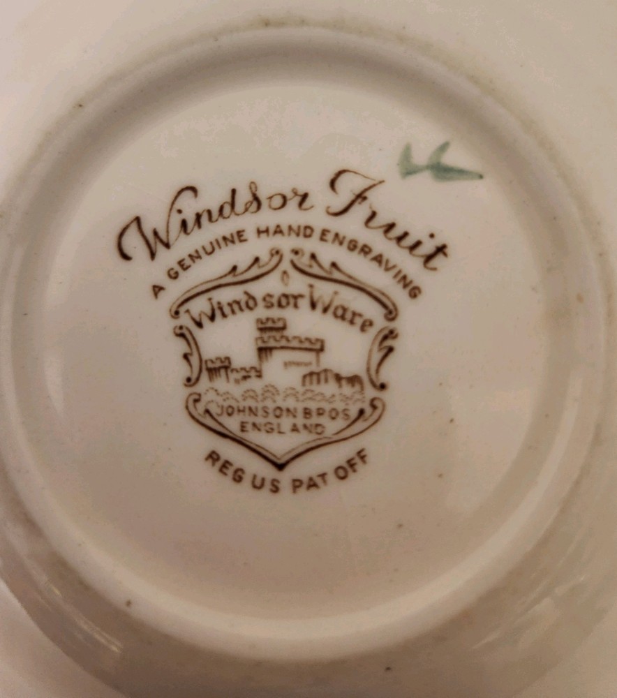 DISH ,WINDSOR FRUIT DISH PERFECT for fruit or candy