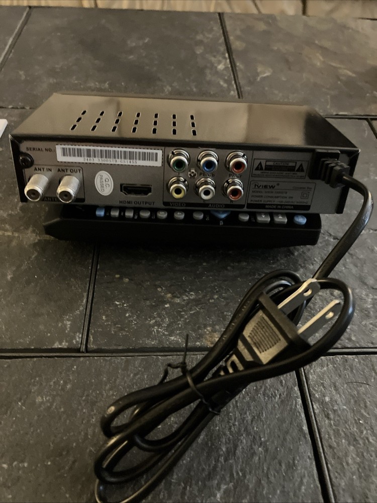 iView 3300STB Digital Converter Box with remote TESTED