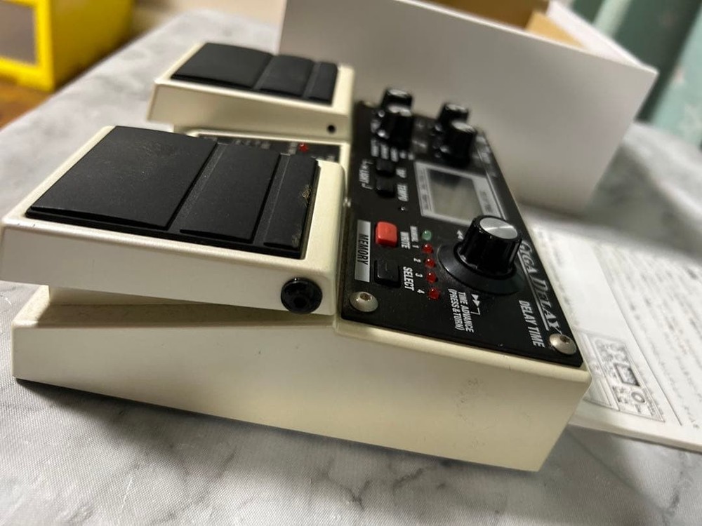 BOSS DD-20 Giga Delay Digital Delay Pedal