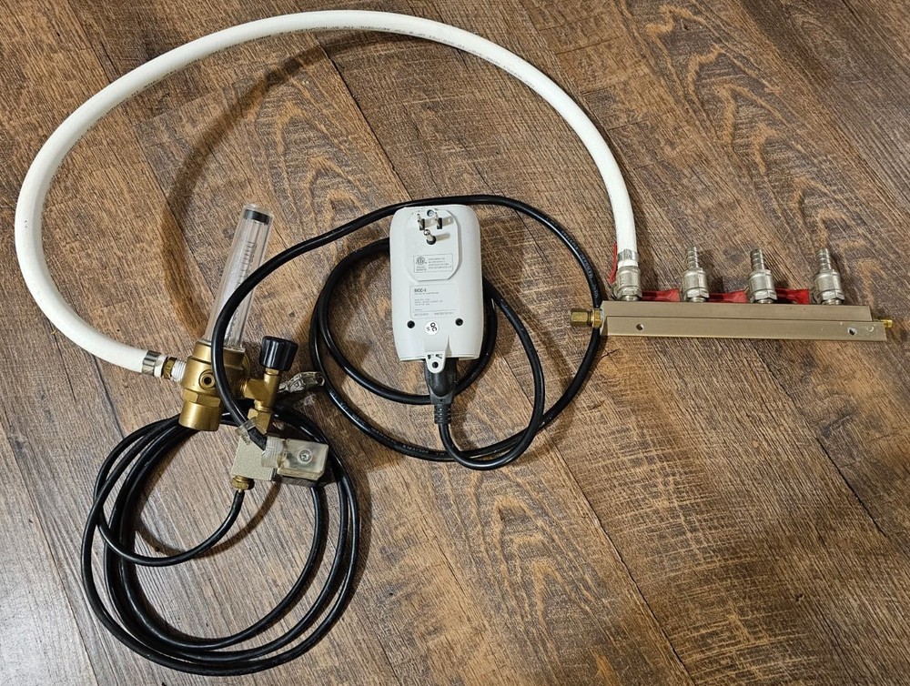 CO2 Grow Room Controller Kit – Titan Controls Regulator + BCC-1 + 4-Way Splitter