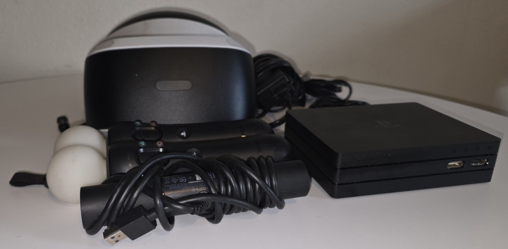 Sony PS4 VR Bundle Camera, Motion Controllers & Processor Unit, W/PS5 Adapter