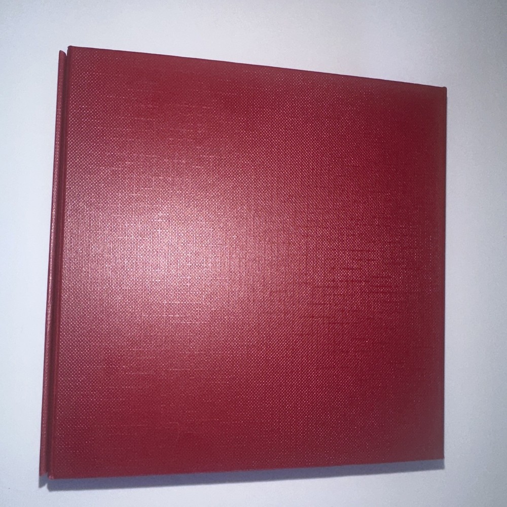Bally Empty Box color Red - Dimension 6X6X3