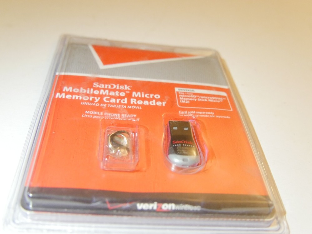 SanDisk MobileMate Micro Memory Card Reader SSDR-121S-V11M. New/Sealed