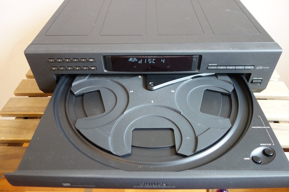 Philips CDC 926 5-disc Compact Disc CD Changer - Tested, works well!
