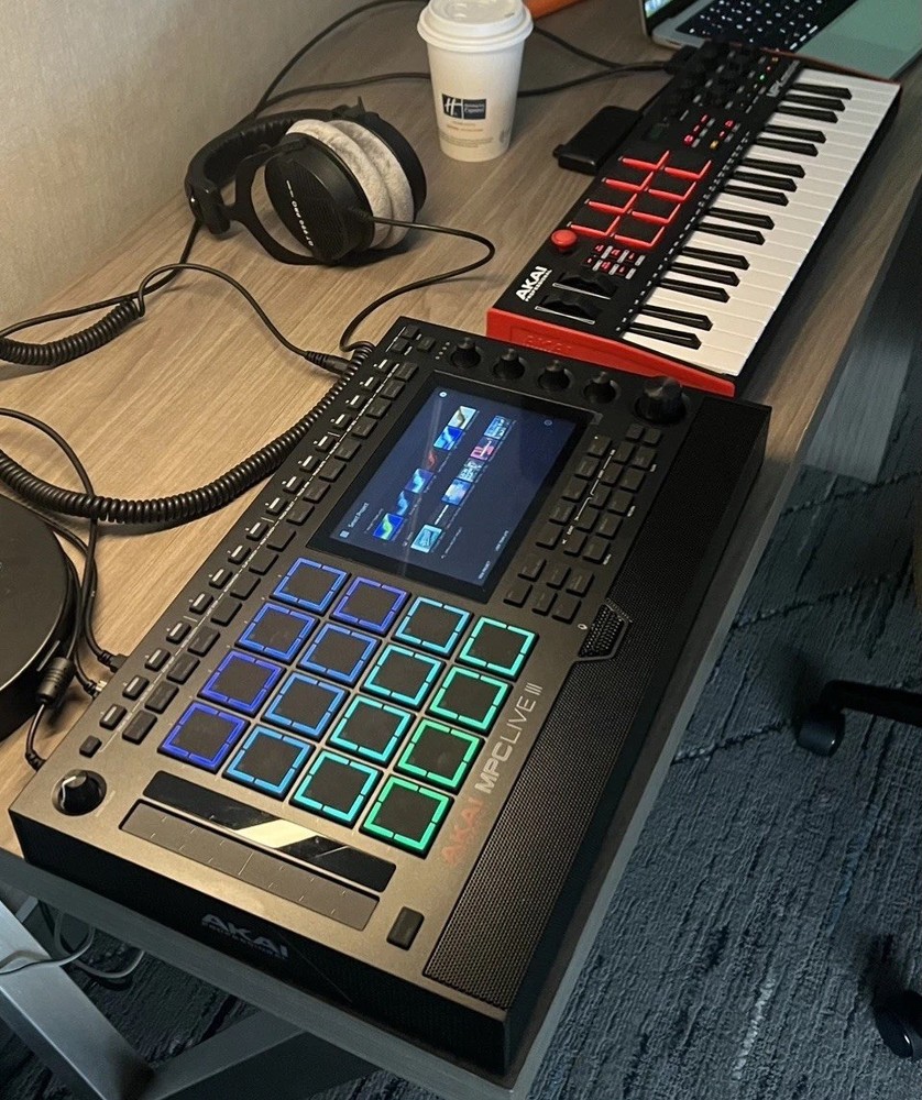 akai mpc live 3 x mpk mini plus