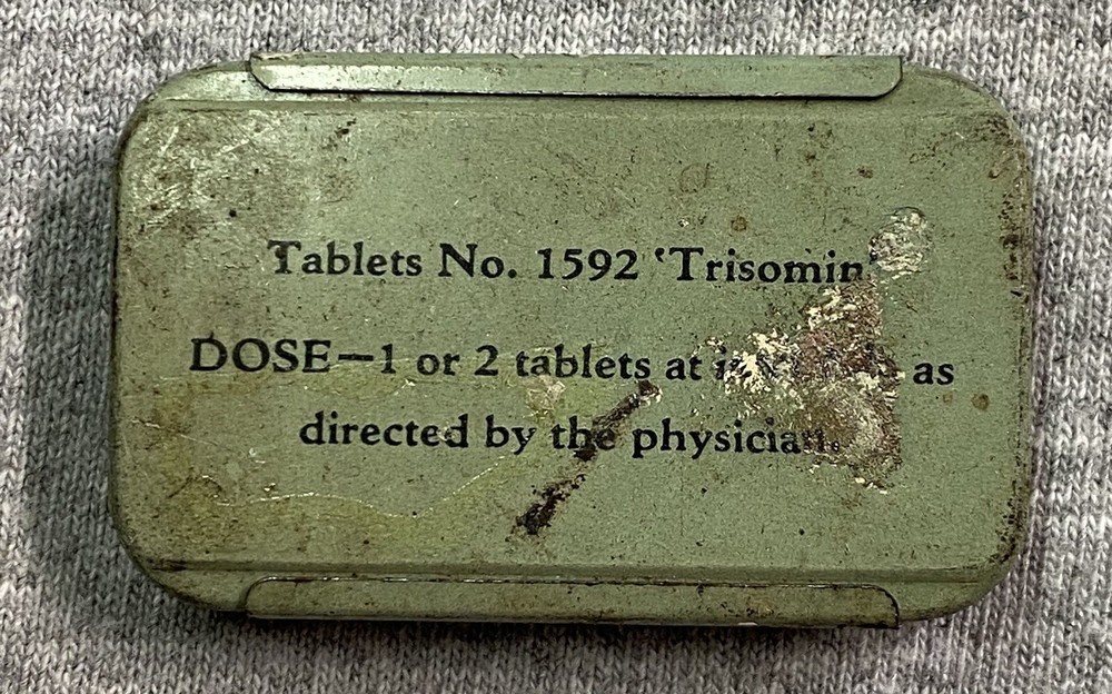 1940’s 50’s Lilly Trisomia Sample Tin 2” Wide