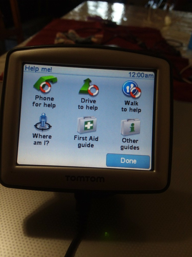 TOMTOM  LX GPS  N14644 GPS(  charge included )