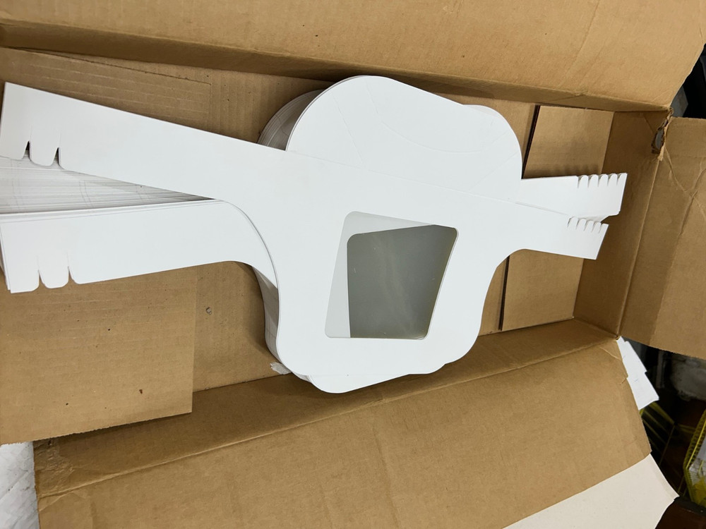 Face Shields Guards Covers Plastic & cardboard adjustable 100 per cs white skin