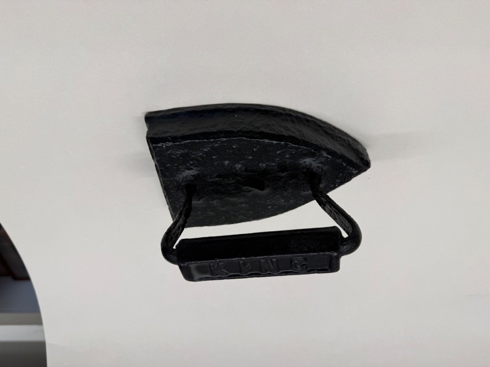 King Cast Iron Sad Iron 7 Vintage Antique