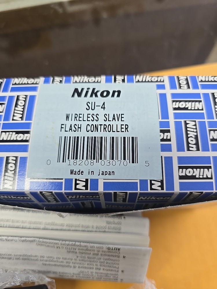 USED Nikon SU-4 Wireless Flash Controller