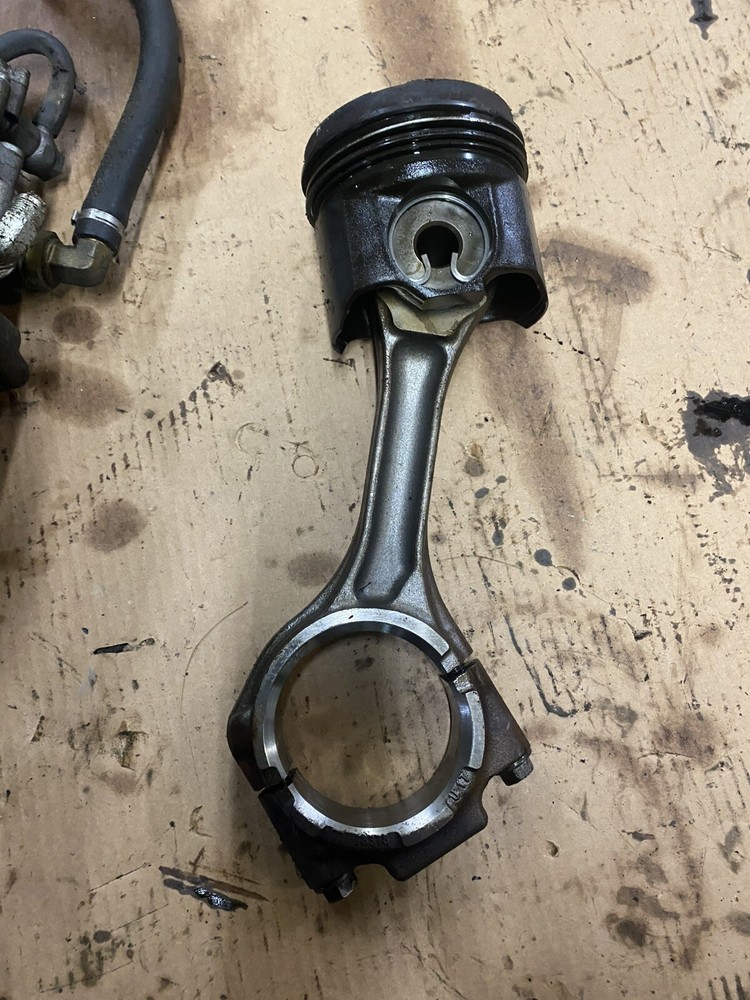 Paccar MX13 Connecting Rod & Piston ML6E6-5