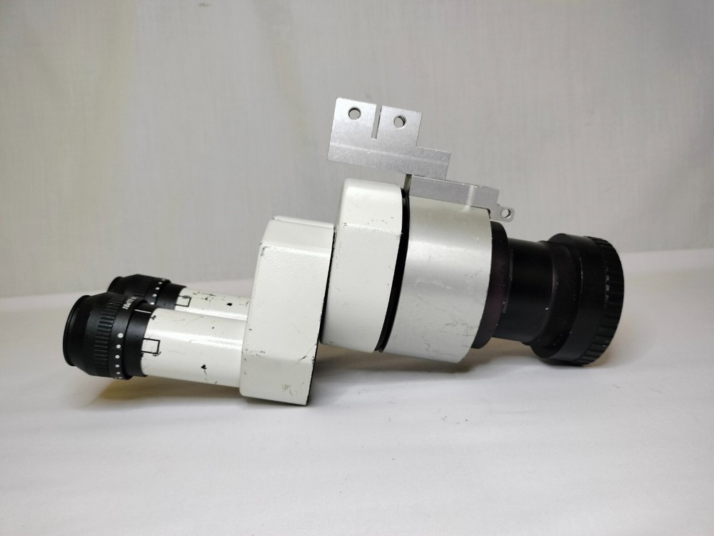 Leica 10407743 Binocular Microscope Head w/ 2pcs. Eyepiece