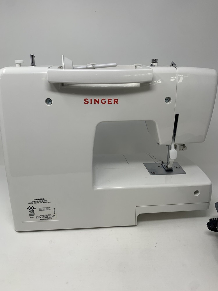 Singer Simple 3232 Sewing Machine with box