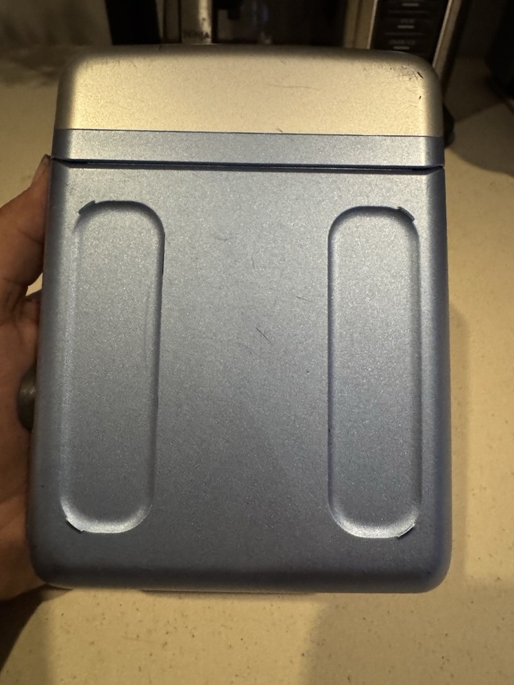 Polaroid Vintage One 600BLUE (TESTED-WORKING)
