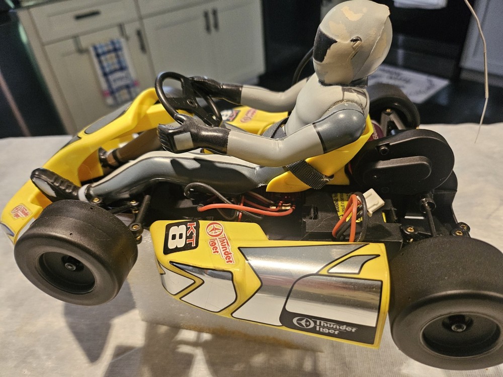 Thunder Tiger KT8 RC Go Kart