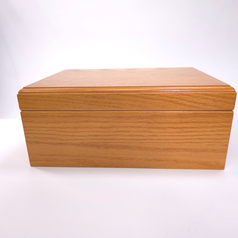 Abbey Removable Cedar Lined Humidor & Extras