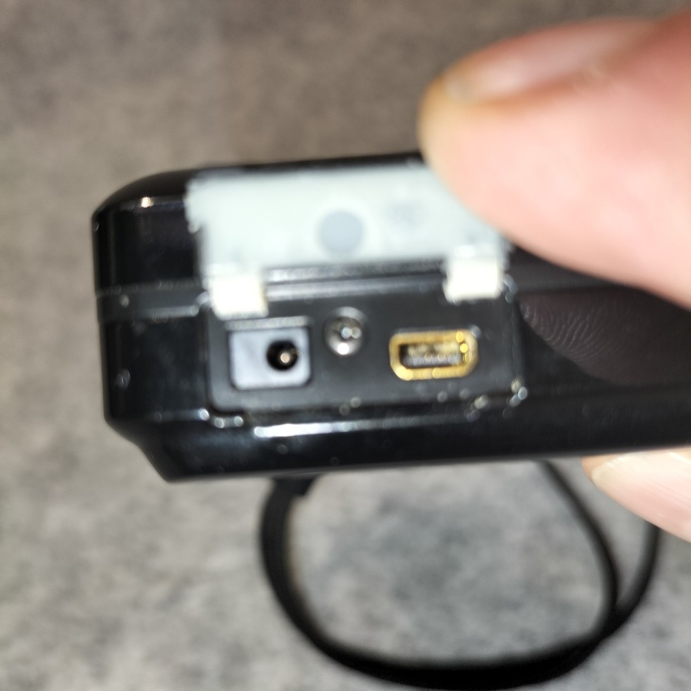 Samsung D1070 10.2MP Digital Camera (Tested Working)