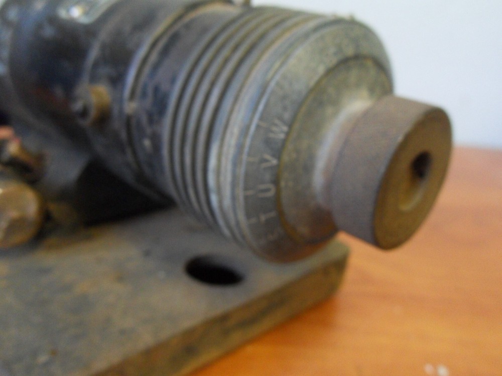 LEE ENGINEERING 11329 GOVERNED SPEED MOTOR AS IS AS PICTURED