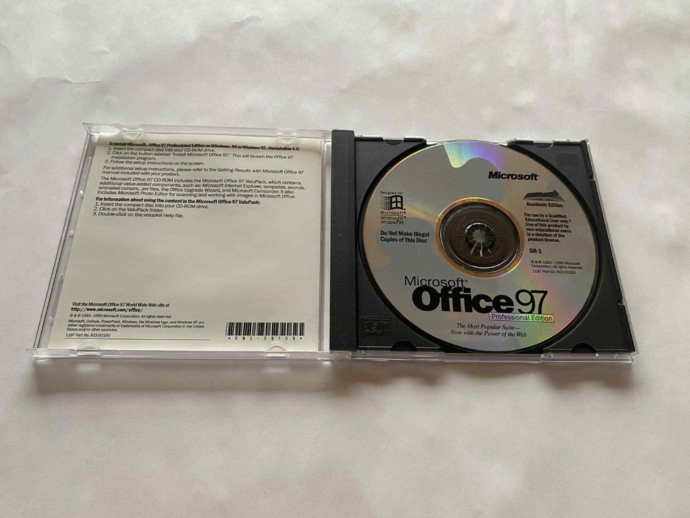 MICROSOFT OFFICE 97 Professional Edition (CD, 1997) with CD Key Code VERY GOOD