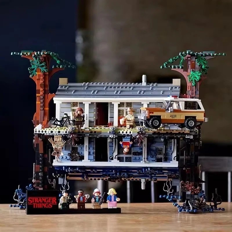 NEW Stranger Things The Upside Down 2,287 Pieces Building Toy Blocks Set