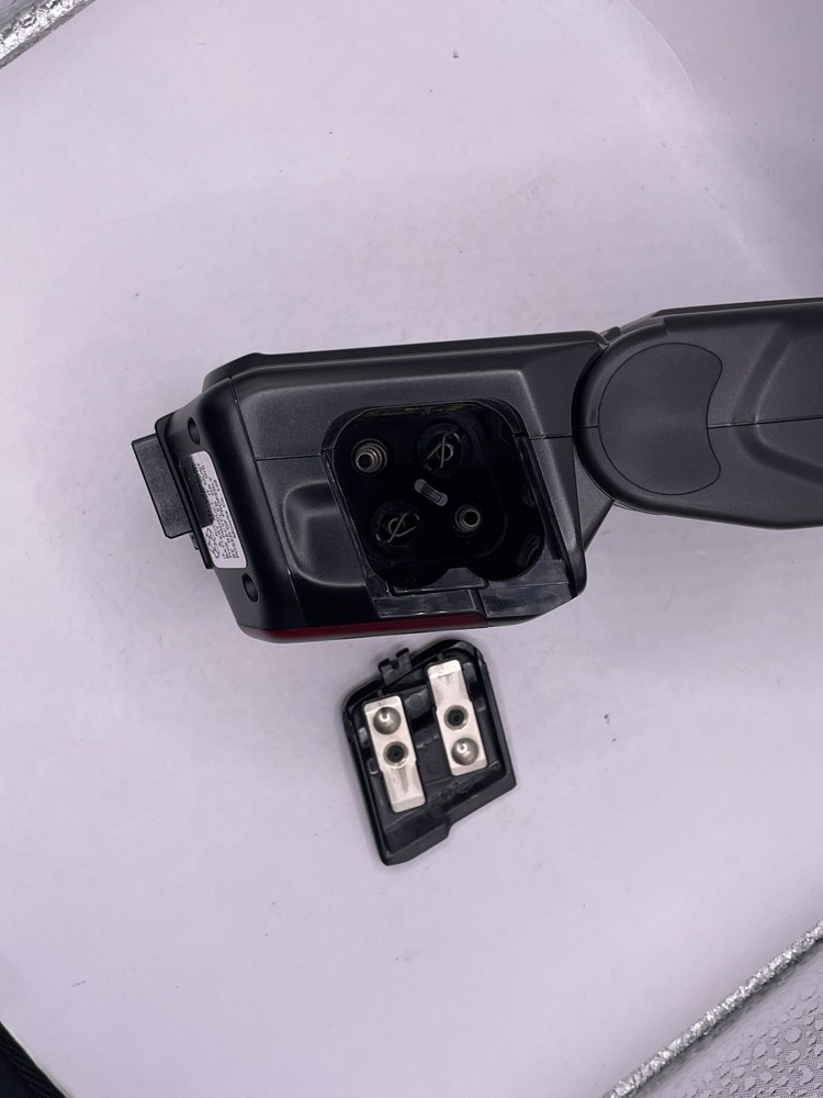 Minolta Program 3500xi Flash Speedlite w/Case TESTED