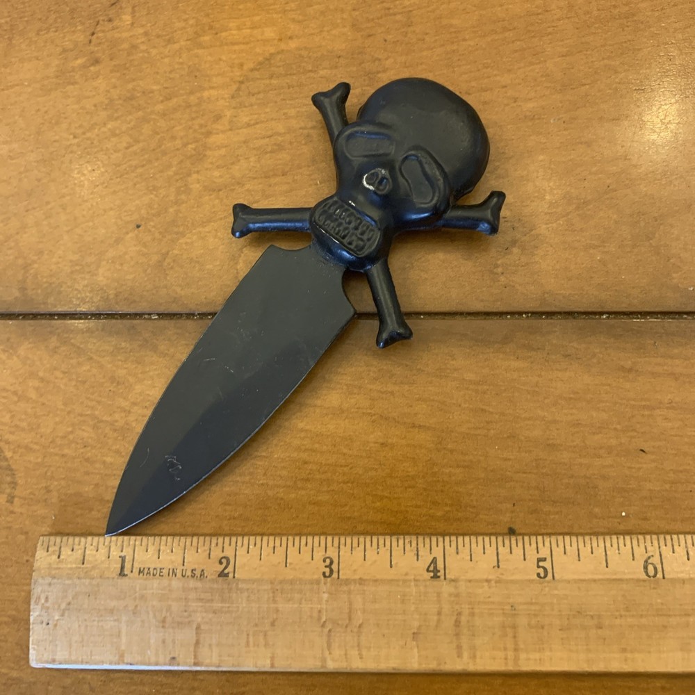 Scull Dagger Steel Knife