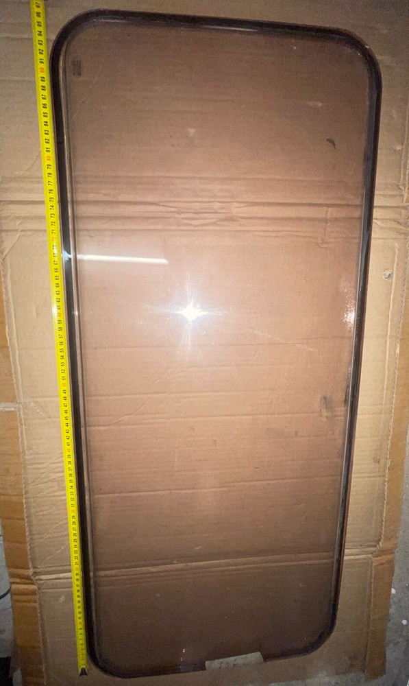 Window Motorhomes Length: 96cm Width: 41.5cm