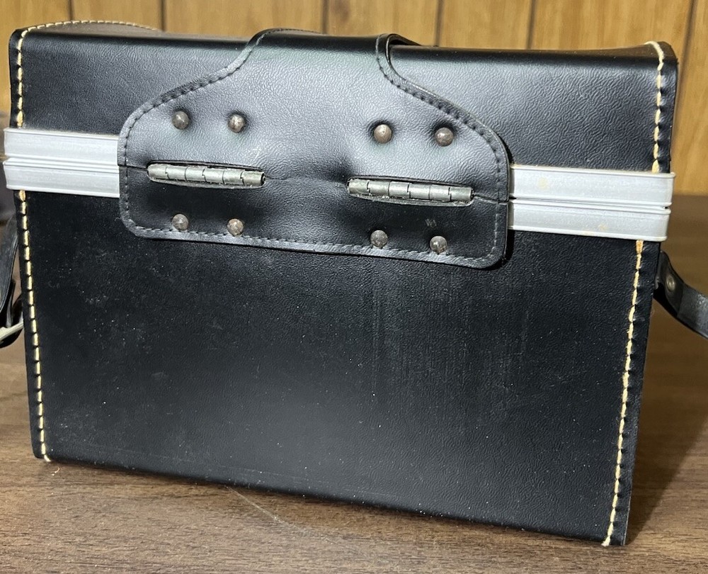 Vintage Polaroid Automatic Land Camera Model 420 With Flash Hard Case