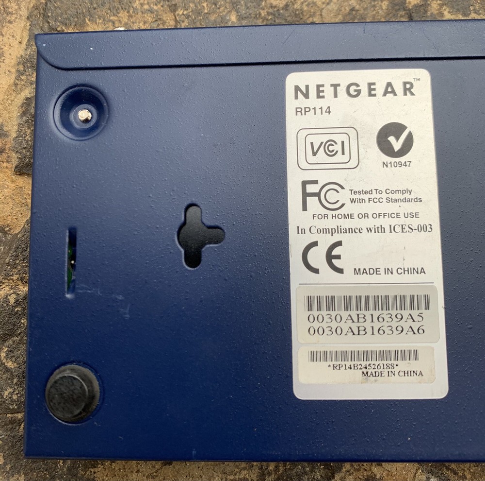 Netgear Cable/DSL Web Safe Router. Model: RP114. Not tested