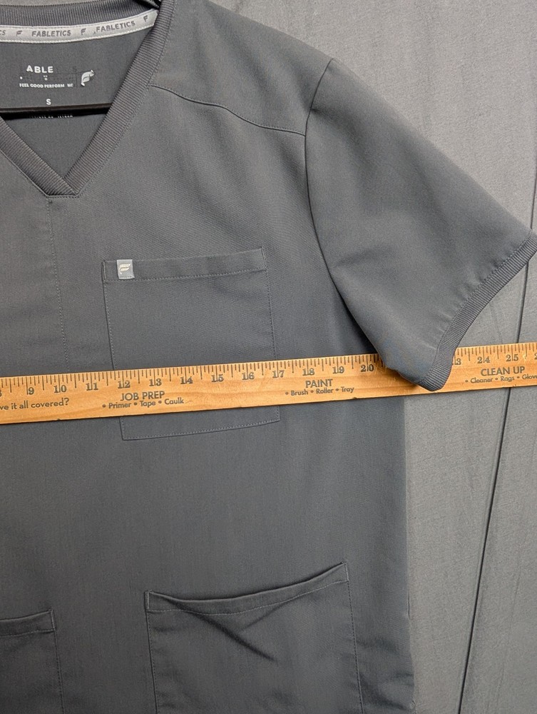 Fabletics Women's Short Sleeve Max Scrub Top Size Small
