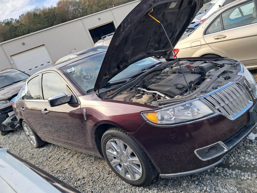 MKZ 2011 Glove Box 4902259