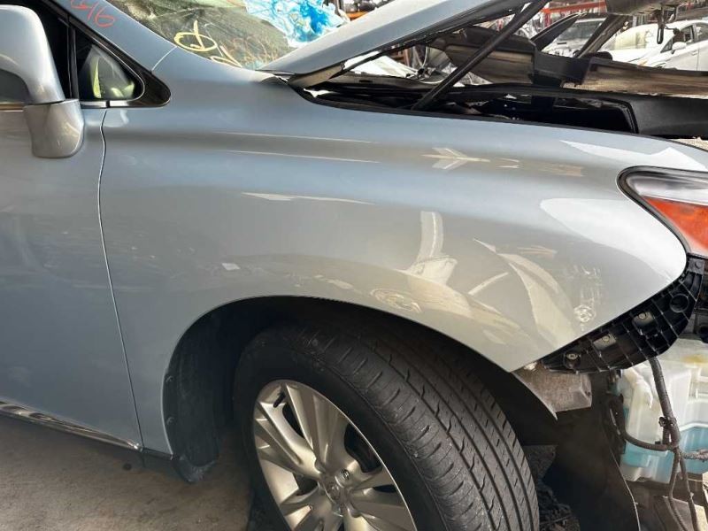 12 LEXUS RX450H JACK AND TOOL KIT