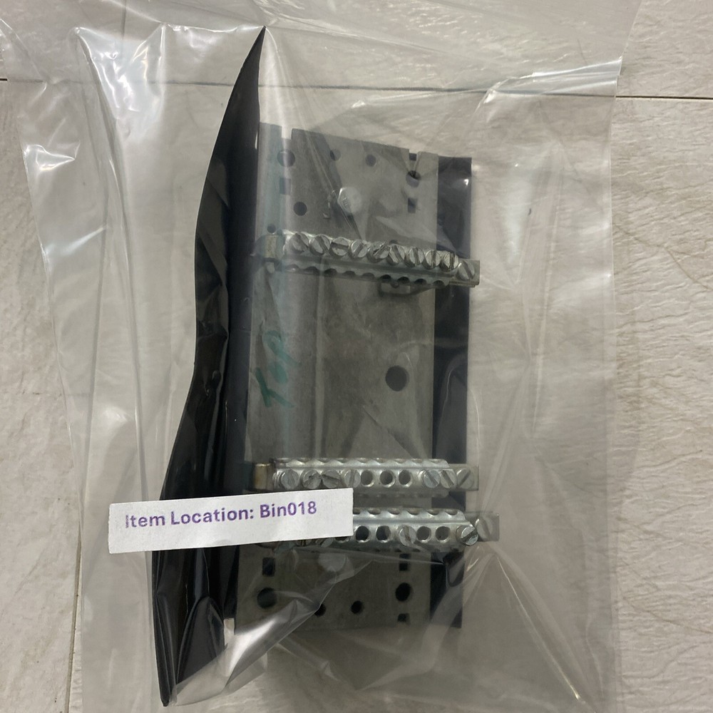 SQUARE D PANEL BOARD GROUND BAR KIT 3" Long ground 3pcs. bar kit attached.