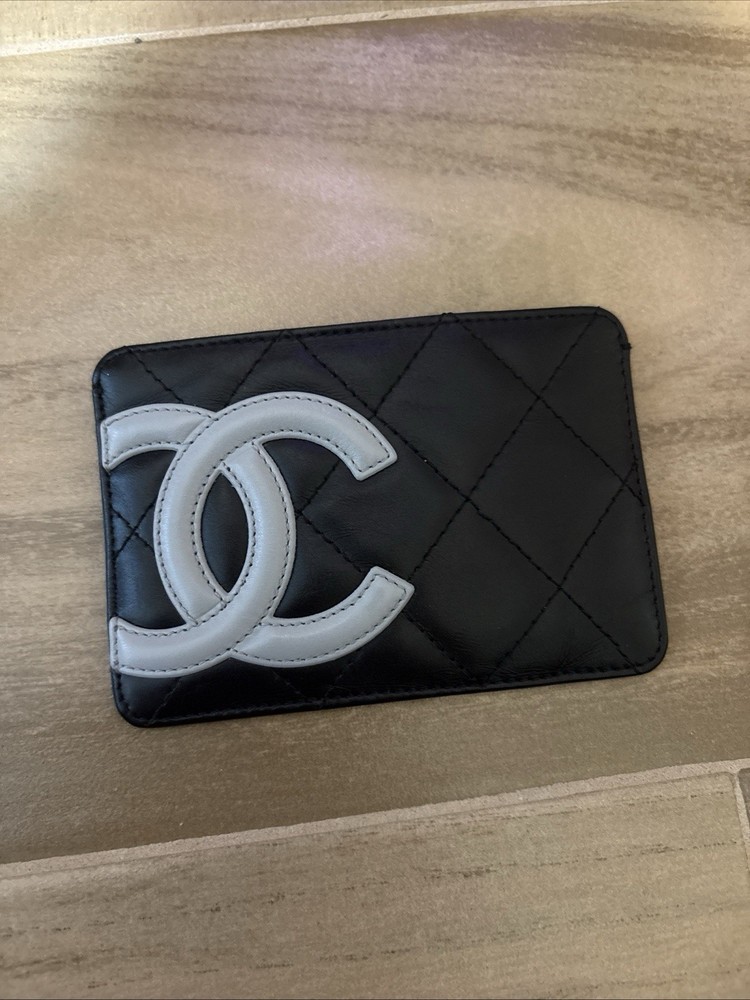 Chanel CC White And Black Card Holder