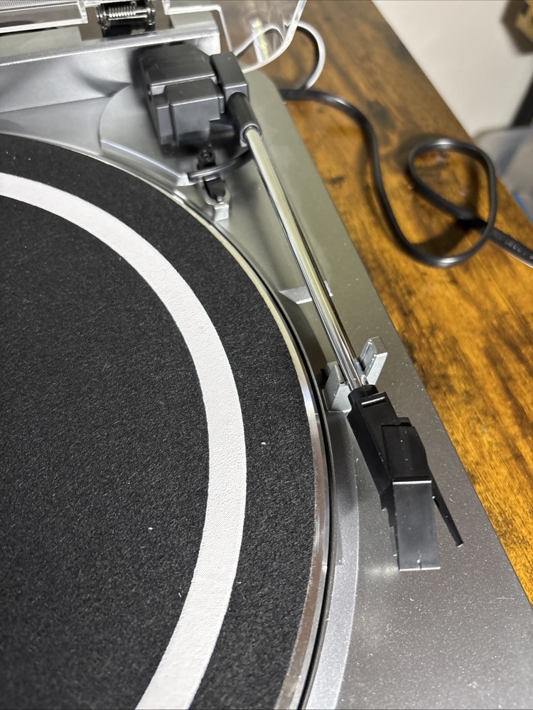 Audio-Technica AT-LP60 Belt-Drive Turntable Silver Fully Automatic Read Descript