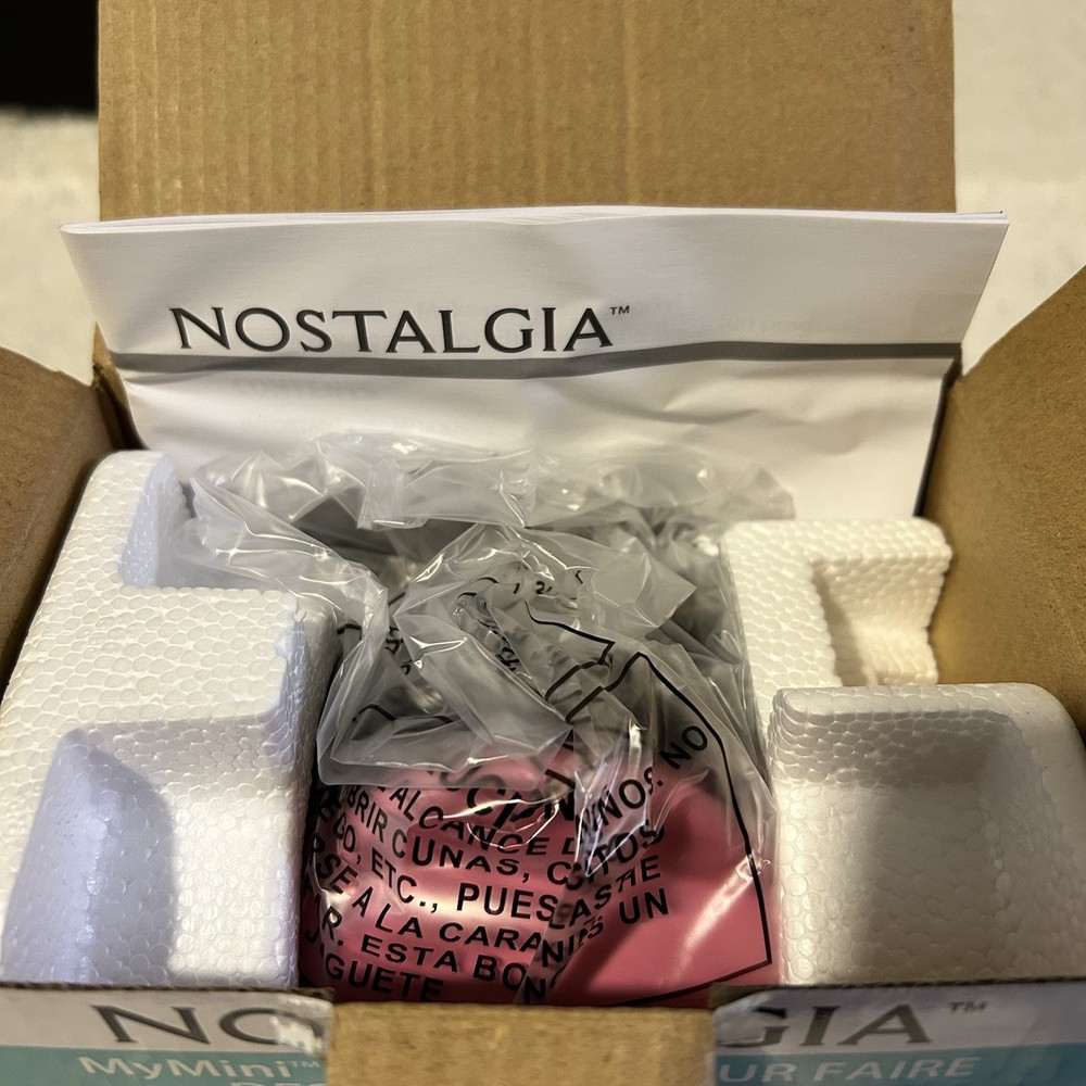 Nostalgia MyMini Cupcake Maker Pink NIB