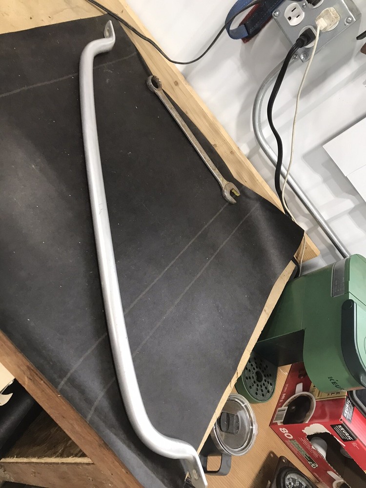 International Transtar Eagle 4070 Grab Bar