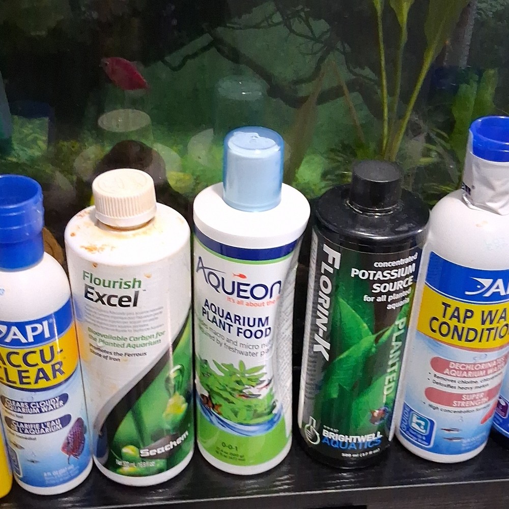 Aquarium Chemicals Essentials Bundle.