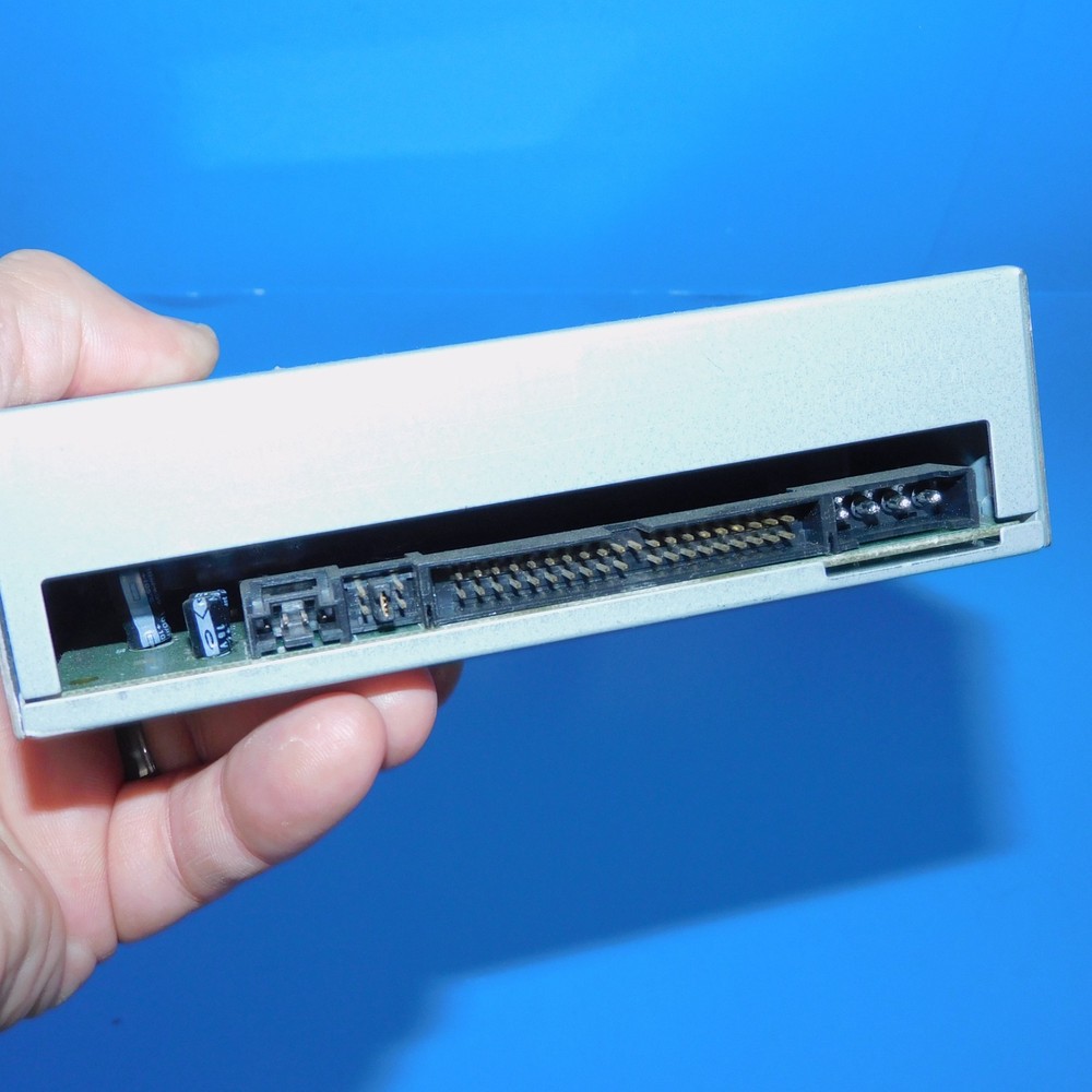 BTC BCD 16XA INTERNAL CD-ROM DRIVE