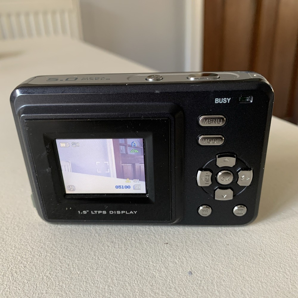TechnikaDigital Camera Black - 4x Zoom - 5.0 MP - TESTED