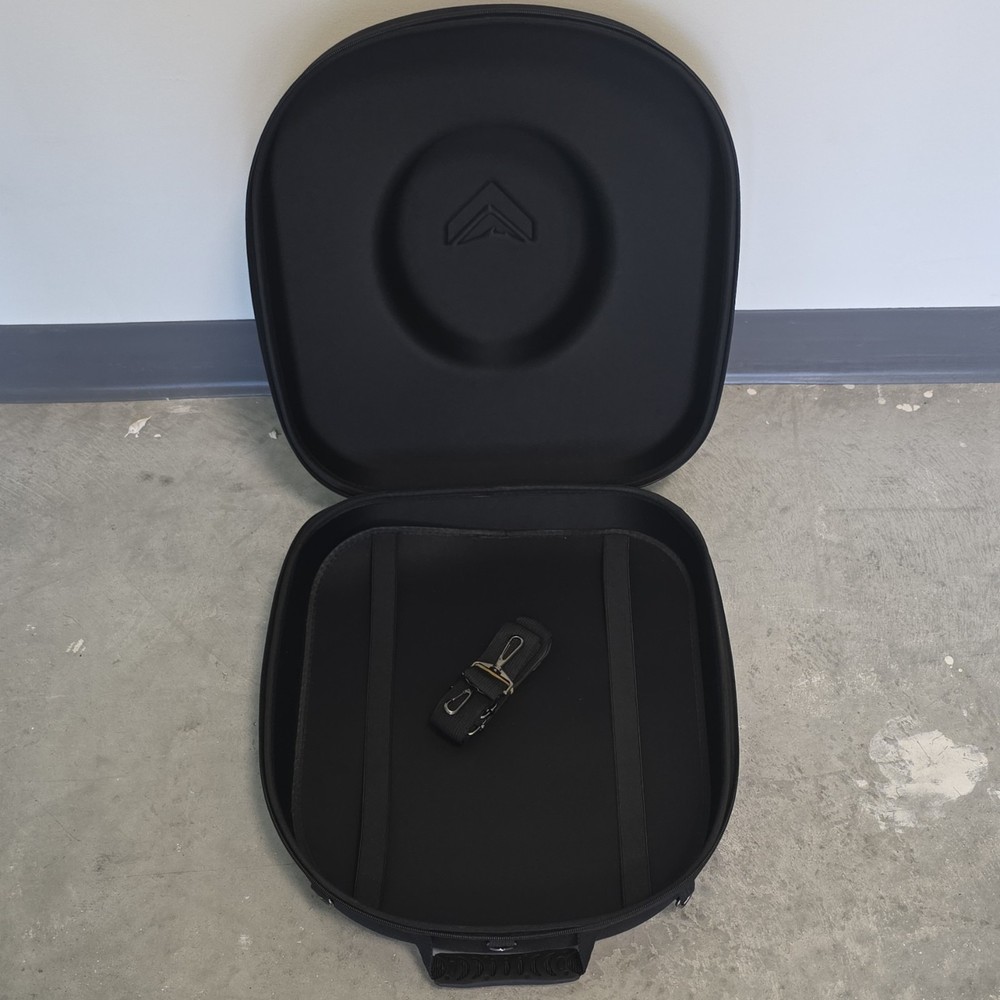 Vive Hard Shell Carrying Case for Headset, Black with Internal Straps