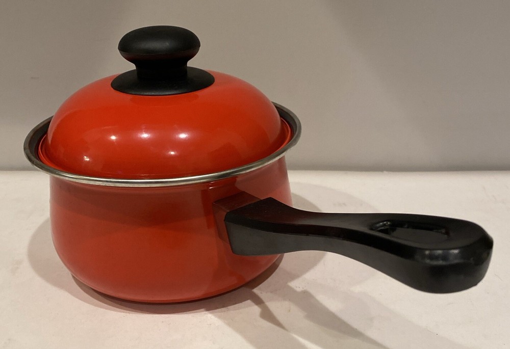 Enamelware Pan With Lid Solid RED Enamel Medium Pot Farmhouse 6.5” Diameter