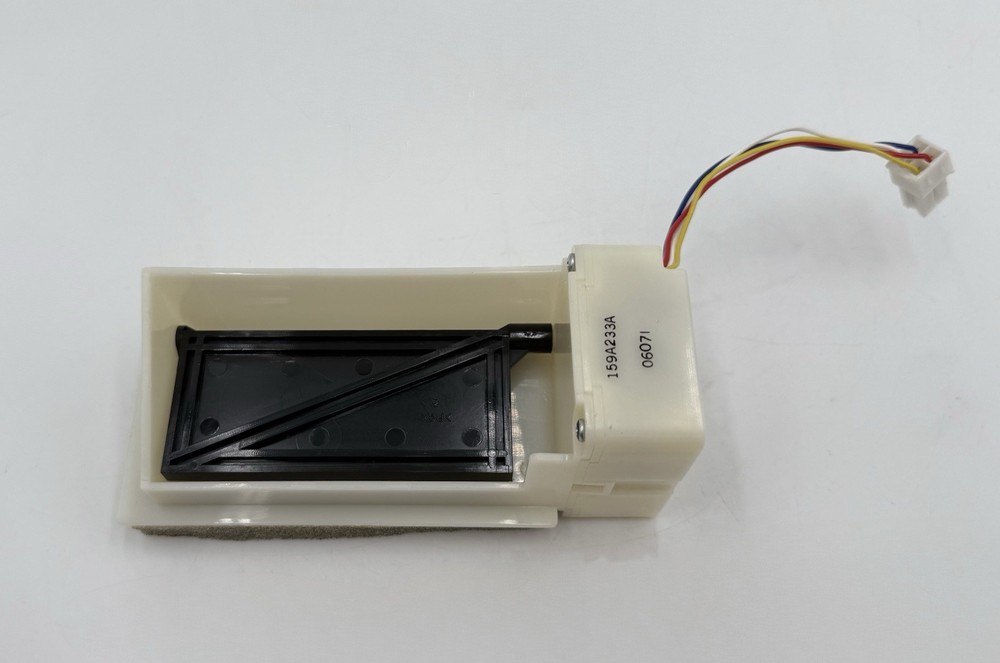 Kitchenaid Refrigerator Air Damper Diffuser 2221296 US005876014A