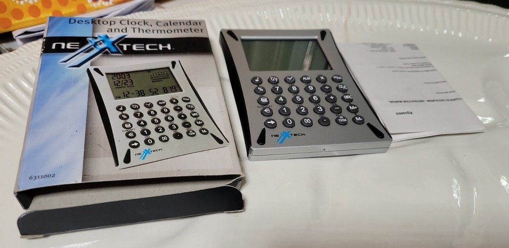 VINTAGE NEXXTECH DESKTOP CLOCK,CALENDAR & THERMOMETER