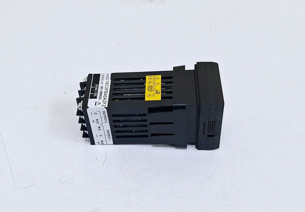 Athena 16CVFB40AZFZ Series 16C Temperature/Process Controller