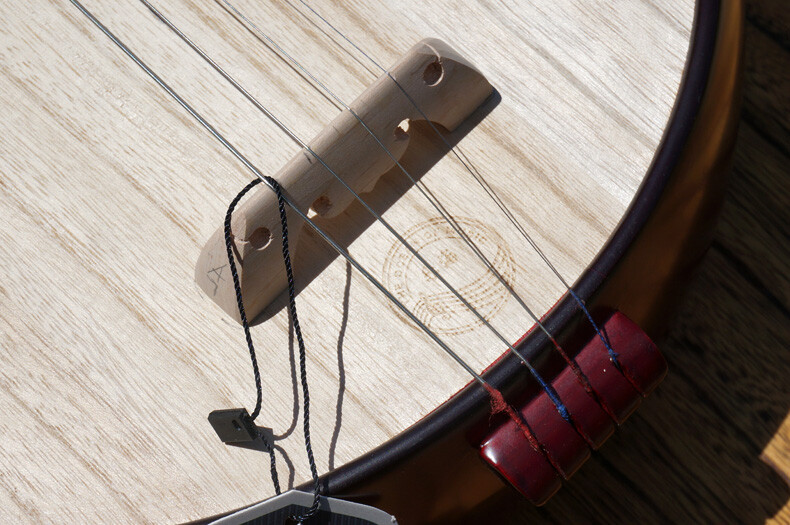 PROFESSIONAL HARD WOOD XIAORUAN -- 專業硬木骨花小阮